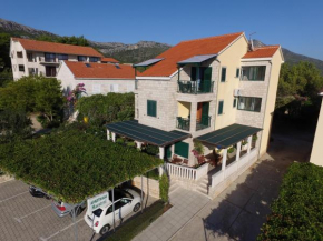 Apartments Maestral